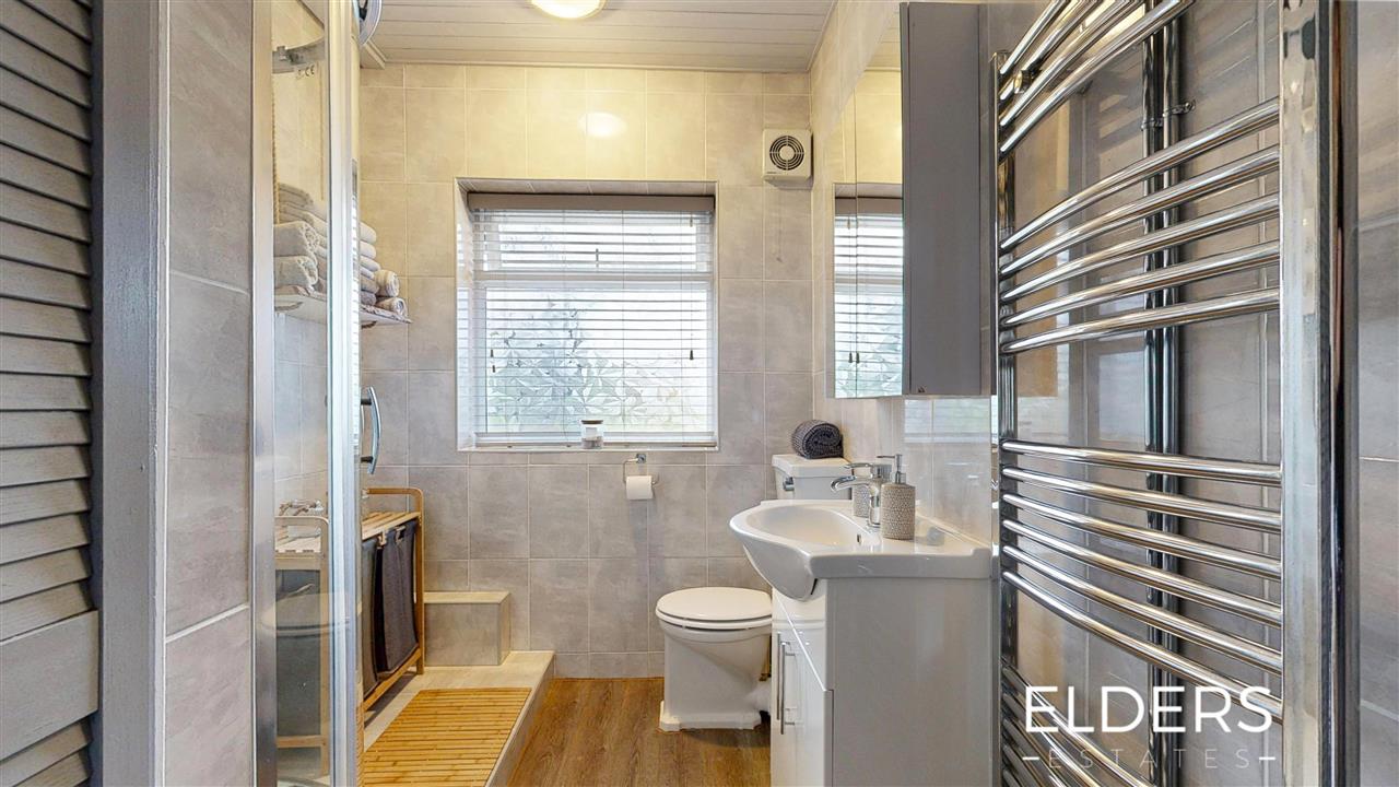 Duke Street - Picture 18