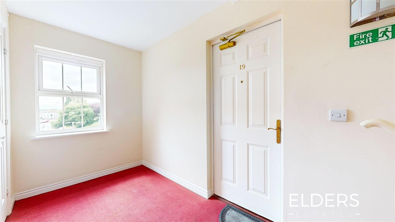 Disraeli Crescent - Picture 9