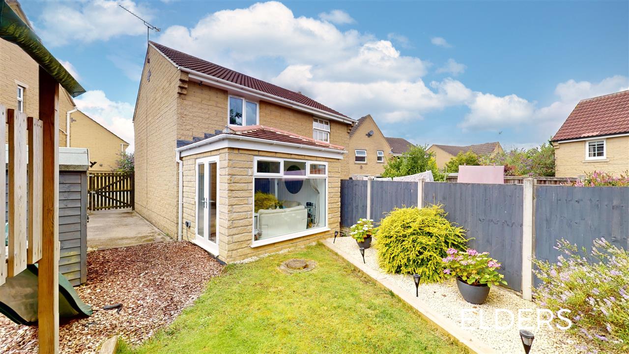 Laneward Close - Picture 1