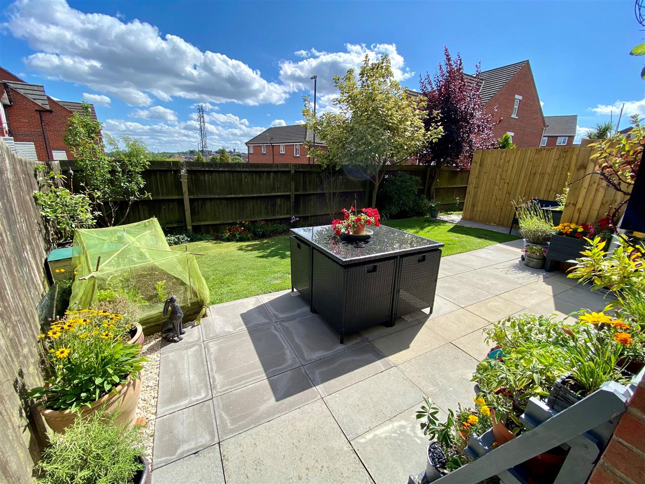 Grey Meadow Road - Picture 18