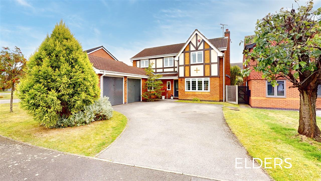 Kings Close - Picture 1