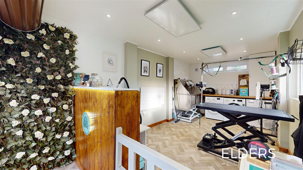 Ilford Close - Picture 17