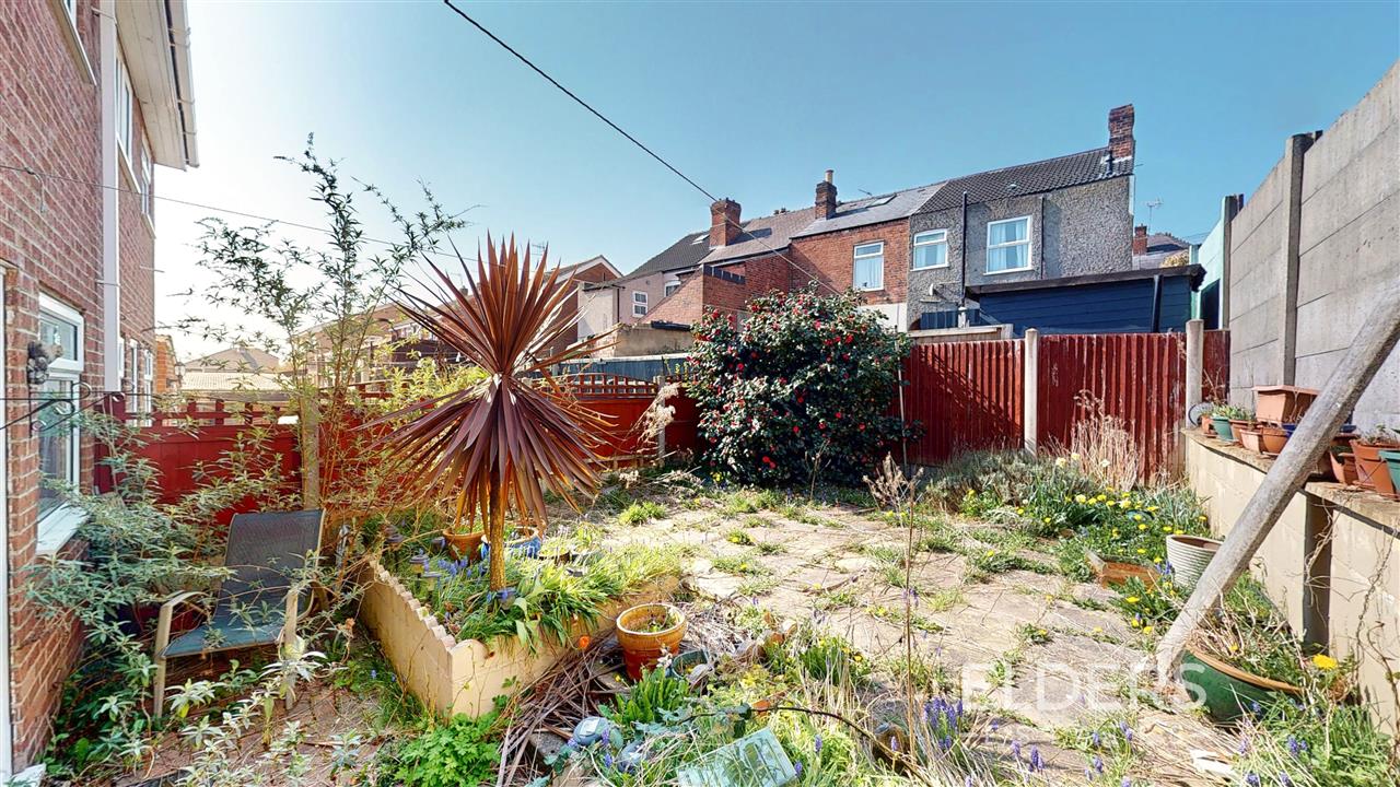Grass Street - Picture 11