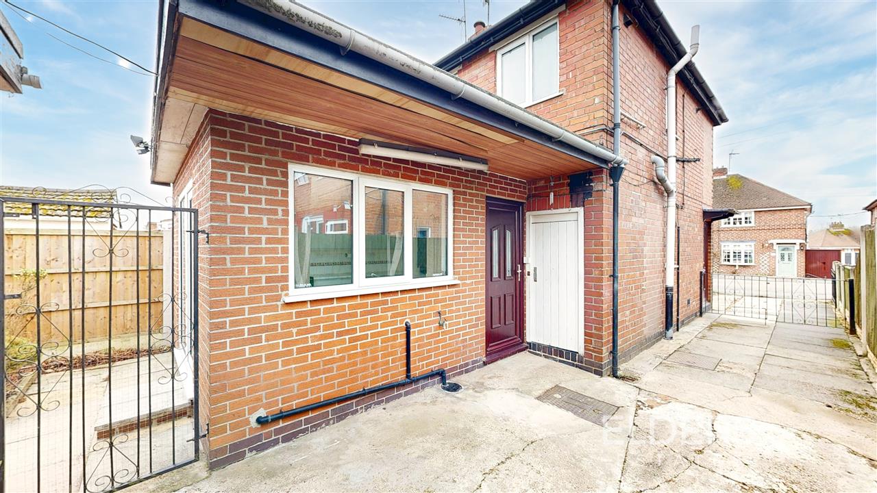 Derbyshire Drive - Picture 8