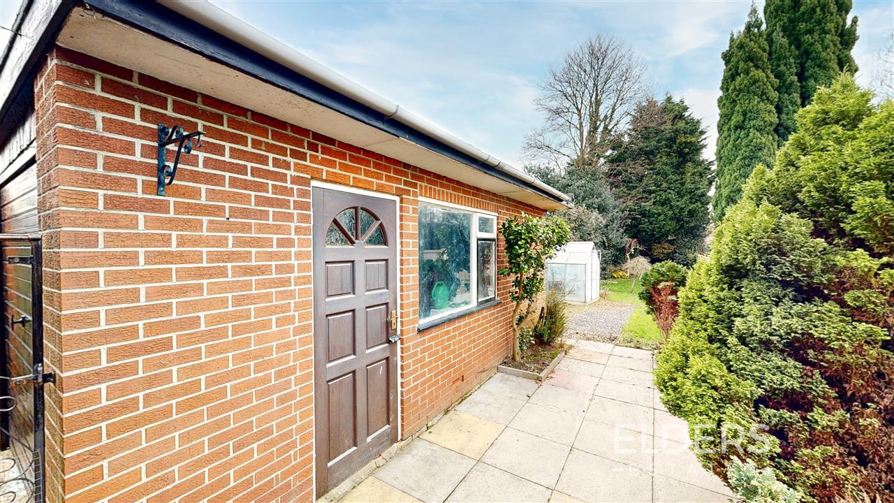 Derbyshire Drive - Picture 15