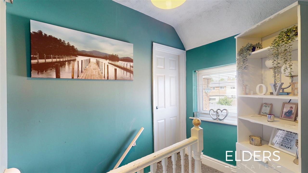 Nelper Crescent - Picture 8