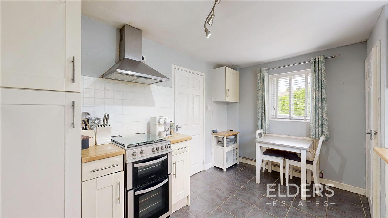 Nuthall Circle - Picture 7