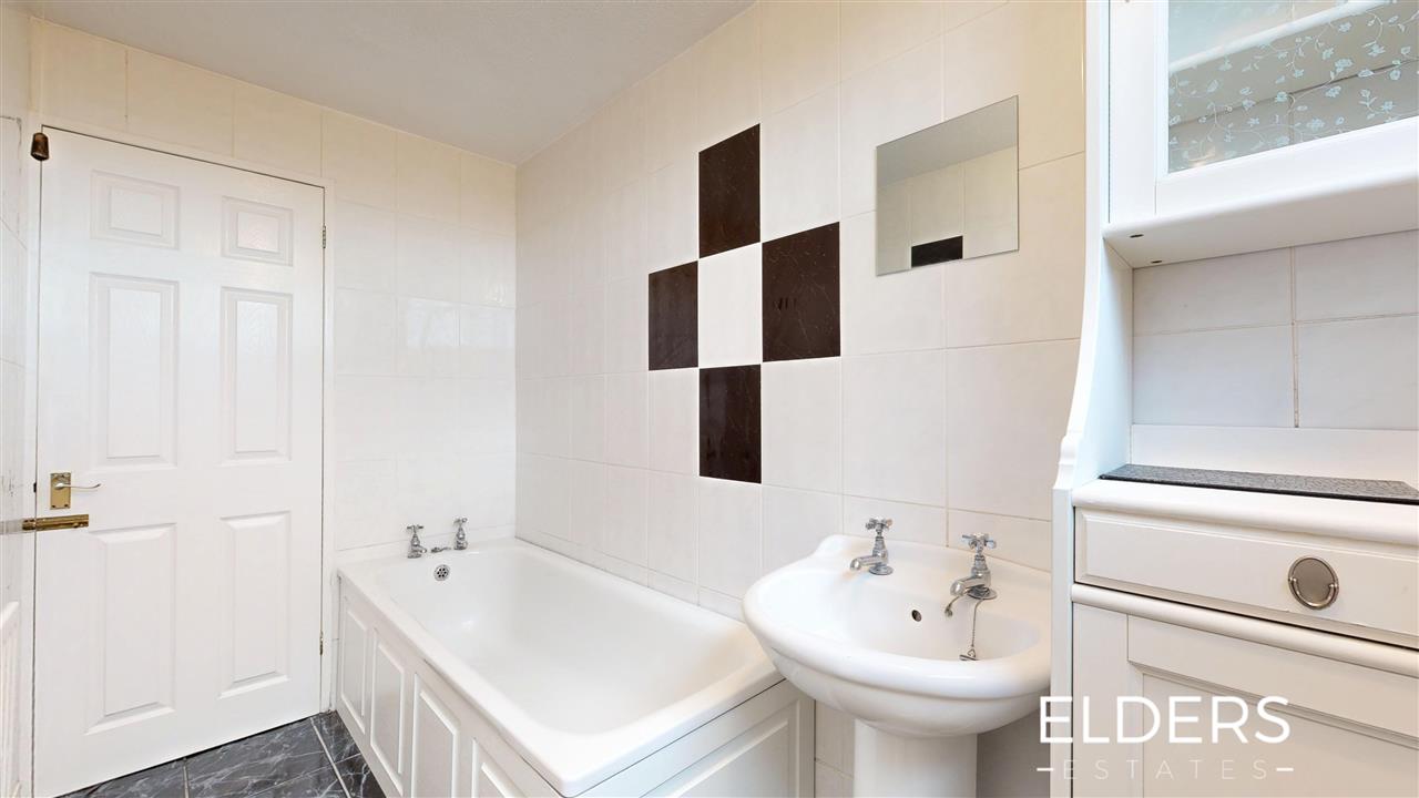 Derbyshire Avenue - Picture 13