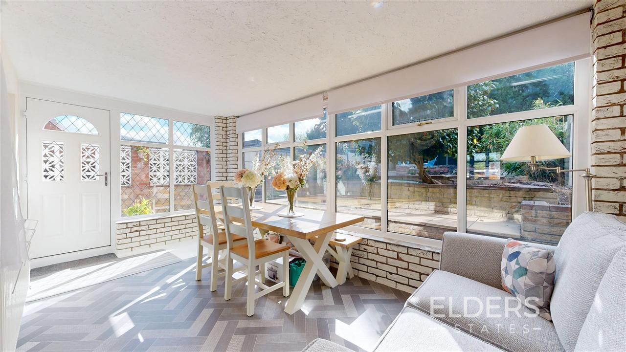 Sunningdale Drive - Picture 5