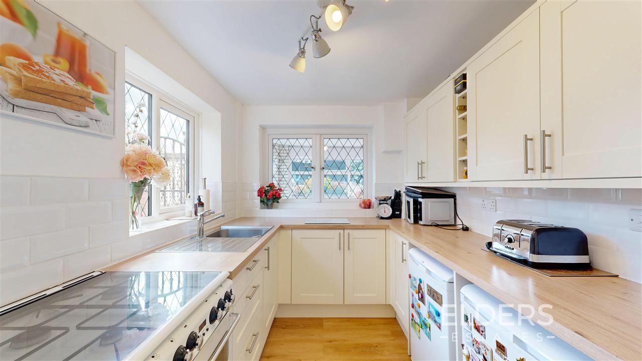 Sunningdale Drive - Picture 6