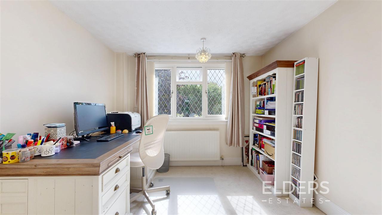 Sunningdale Drive - Picture 9