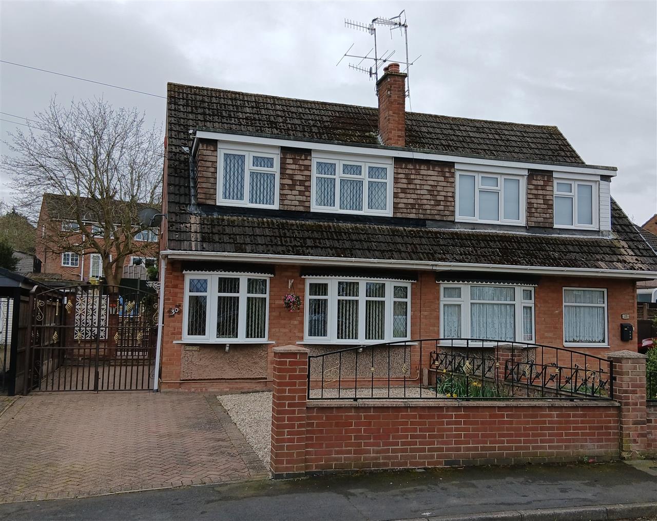 Sunningdale Drive - Picture 16