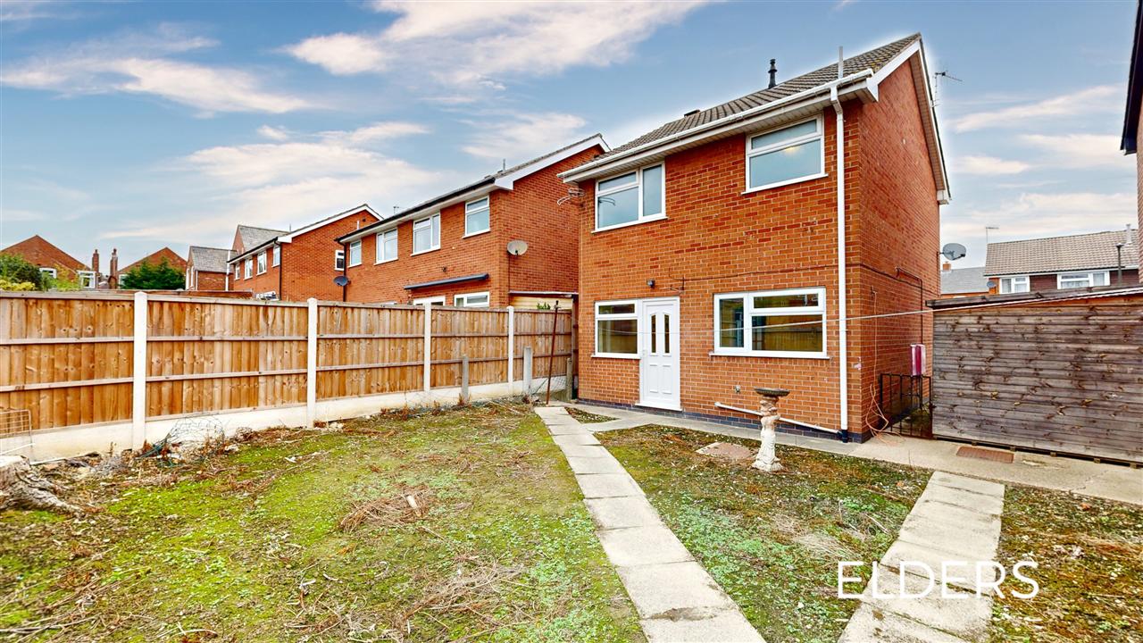 Cromwell Avenue - Picture 2