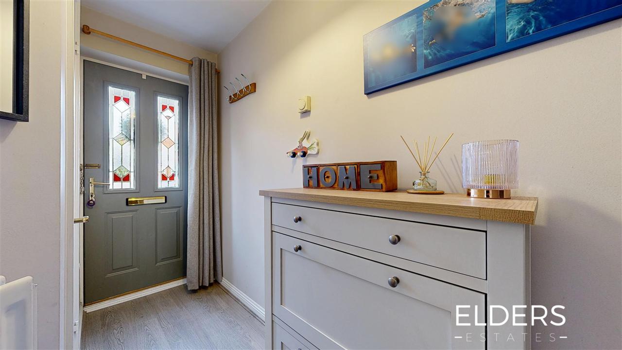 Walker Close - Picture 3