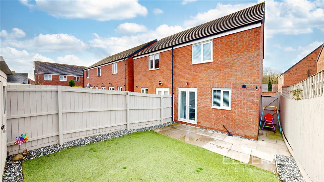 Wash Meadow Close - Picture 2