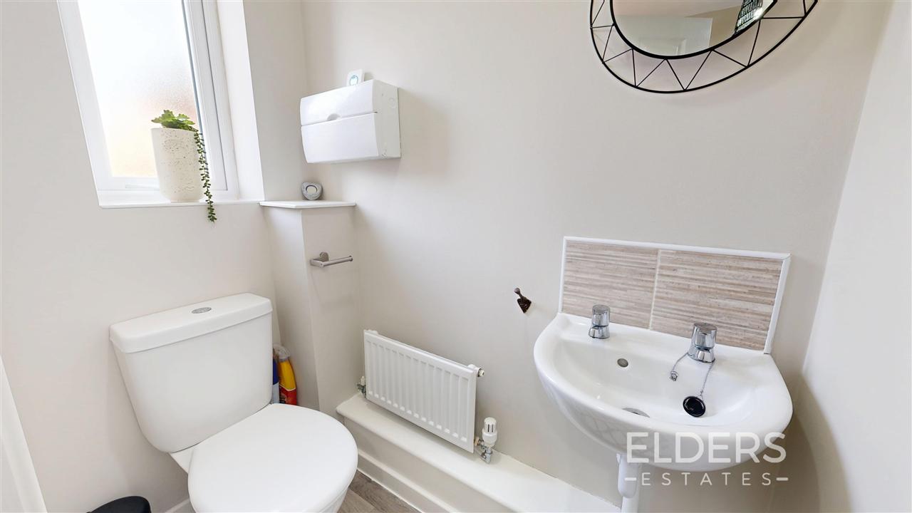 Wash Meadow Close - Picture 5