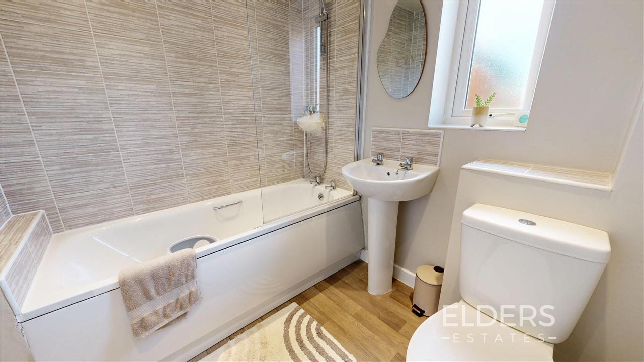 Wash Meadow Close - Picture 11