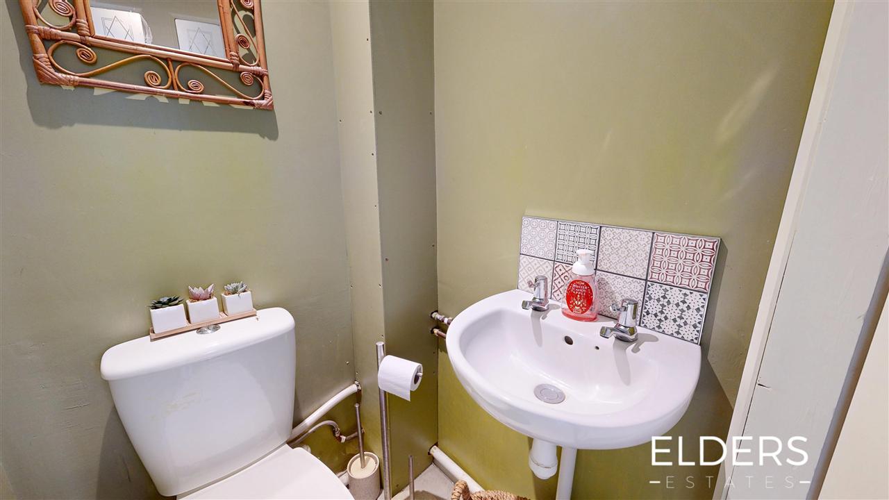 East Street - Picture 12