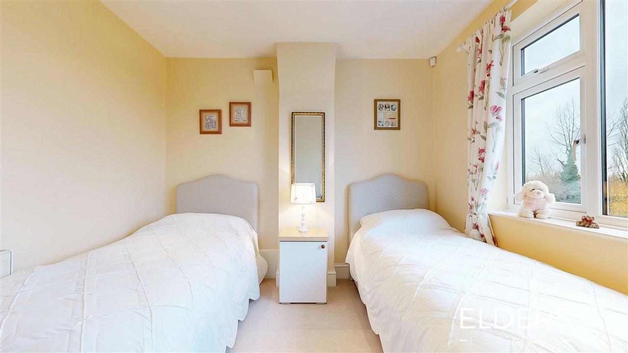 West End Drive - Picture 13