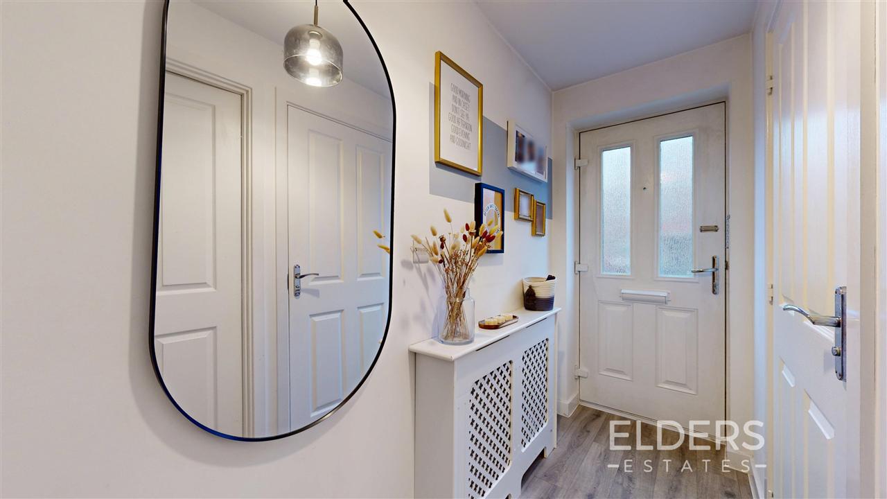 Upper Wood Close - Picture 3