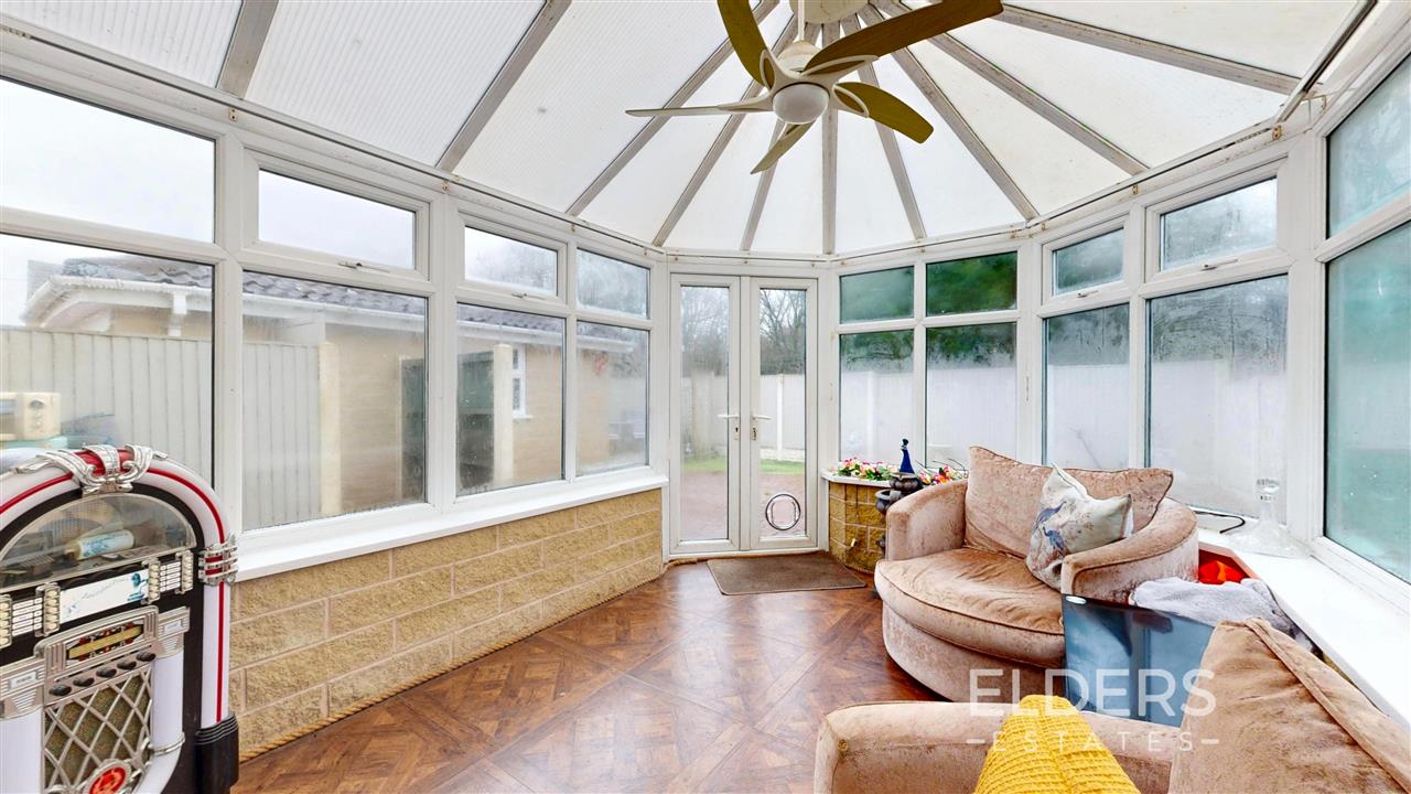 Laneward Close - Picture 10