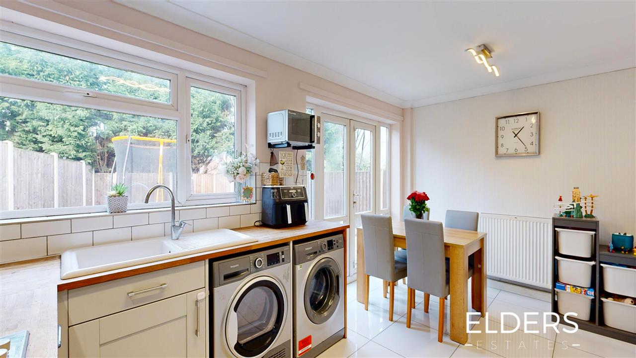 Springfield Gardens - Picture 6