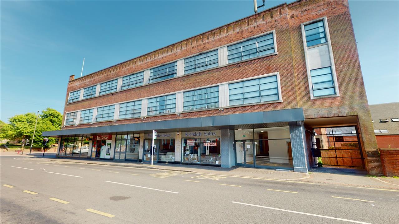 Wharncliffe Road - Picture 1