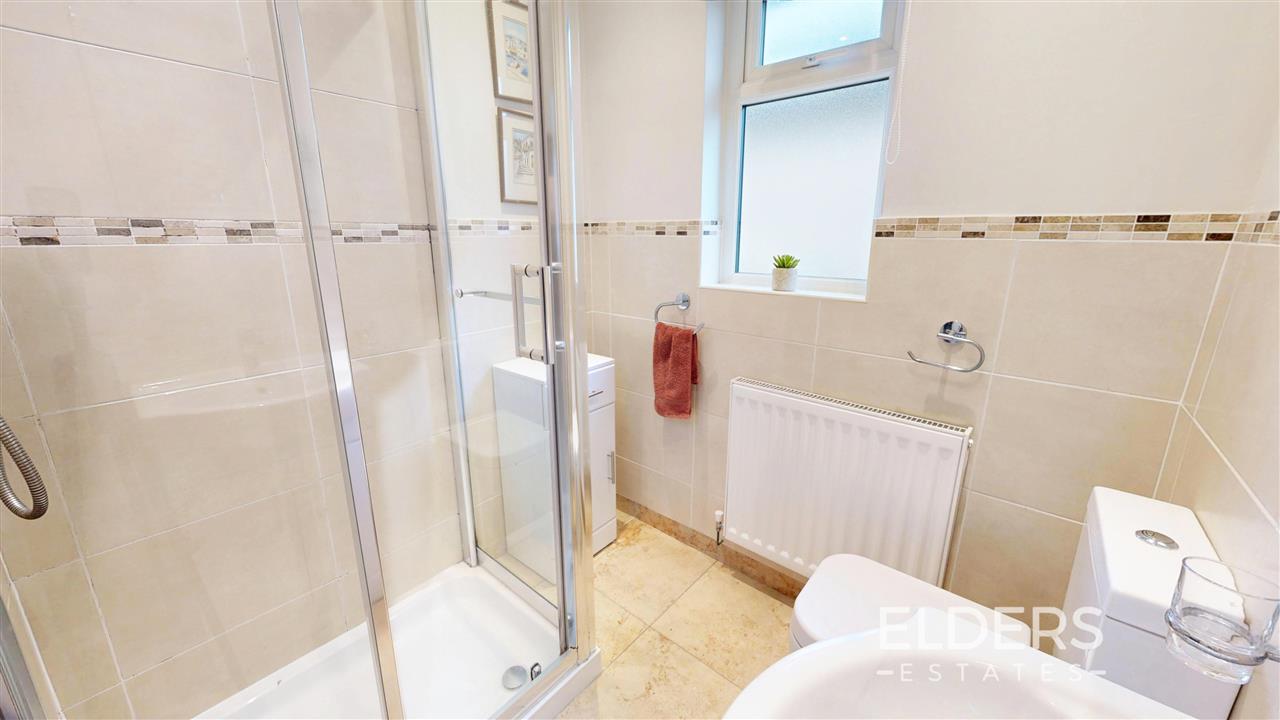 Fernilee Close - Picture 18