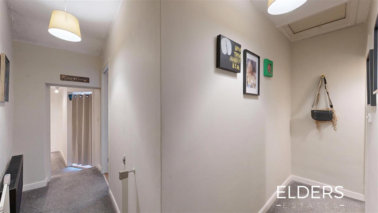 Chapel Street - Picture 13