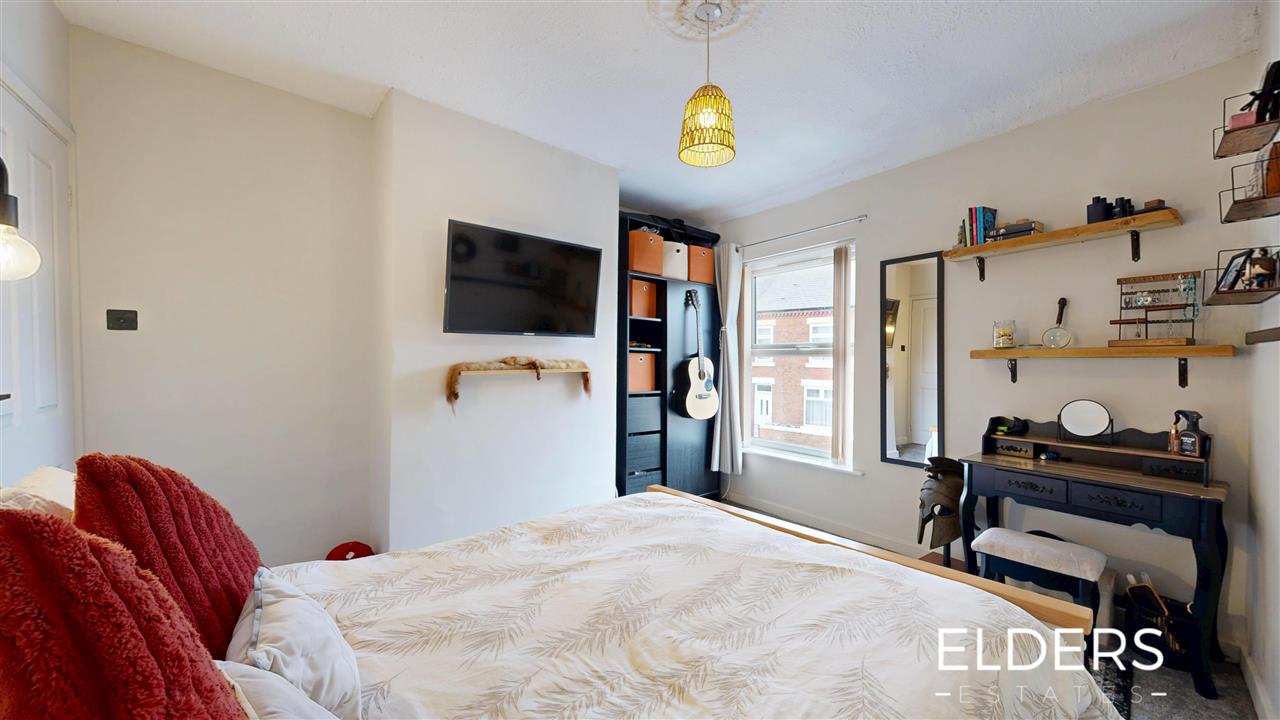 Chapel Street - Picture 14