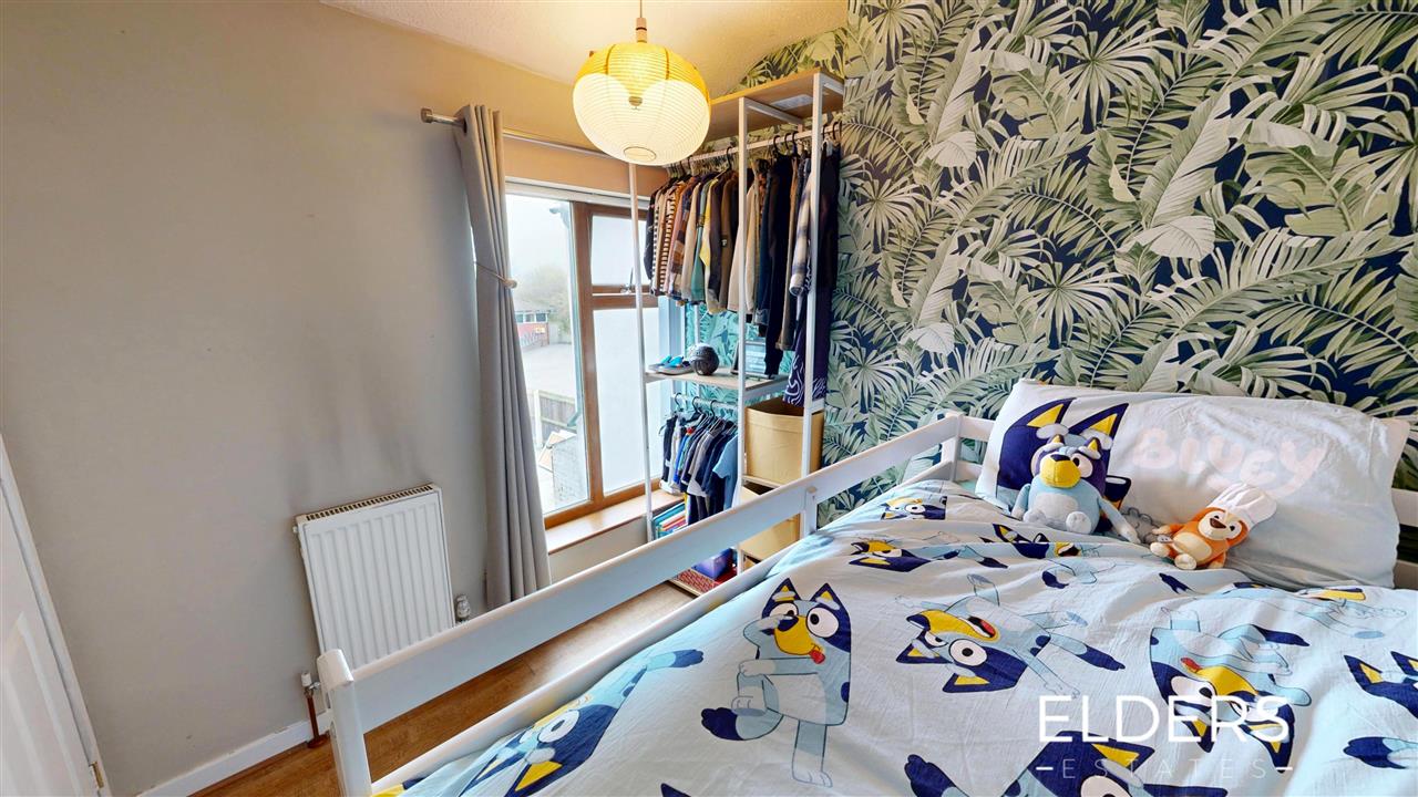 Chapel Street - Picture 17