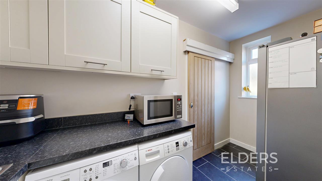 Derby Road - Picture 17