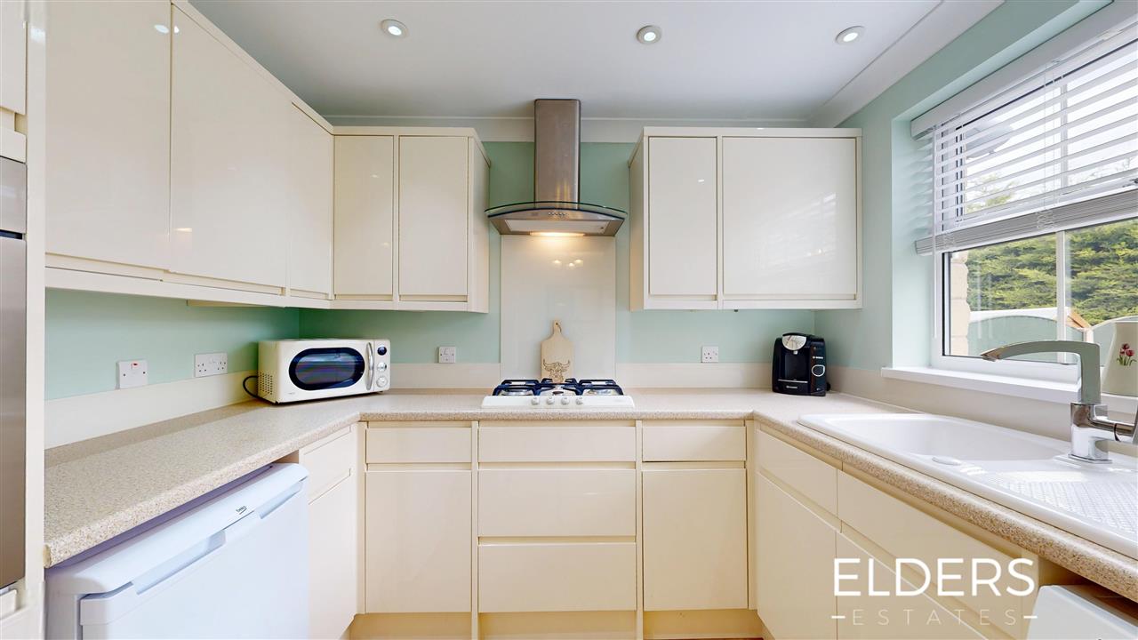 Laneward Close - Picture 8