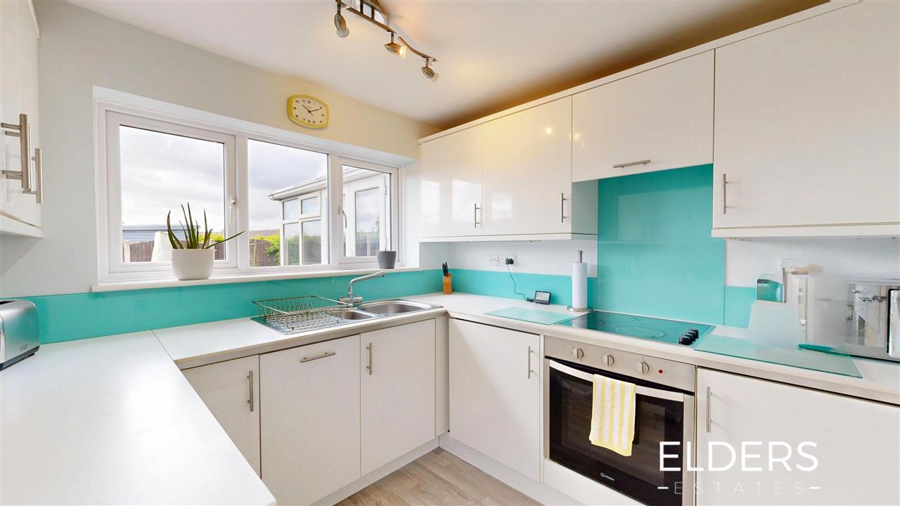 Peveril Crescent - Picture 4