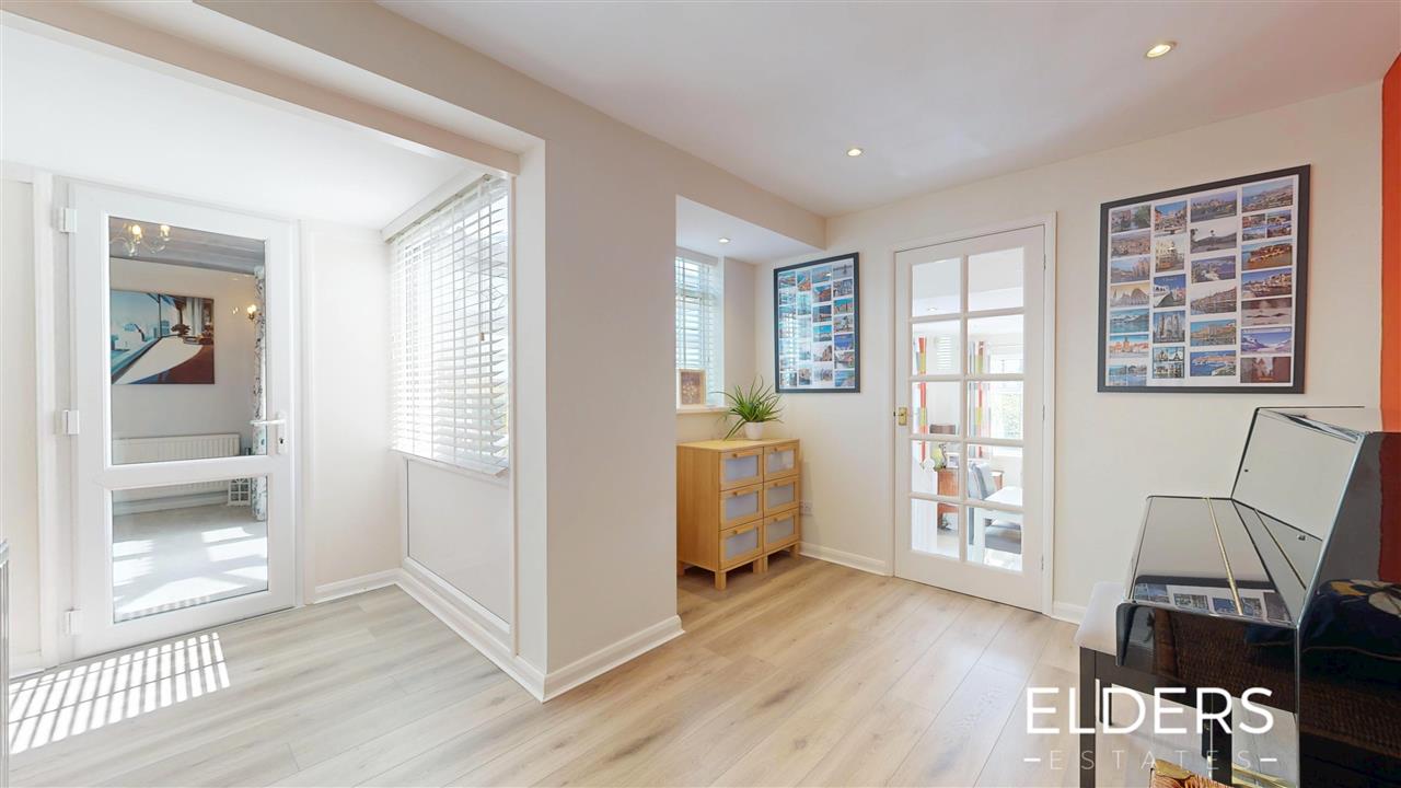 The Spinney - Picture 12