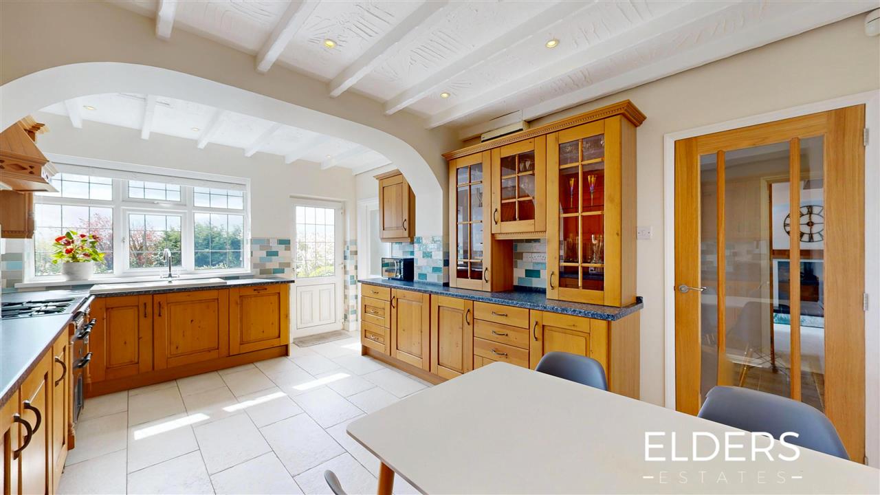 The Spinney - Picture 14