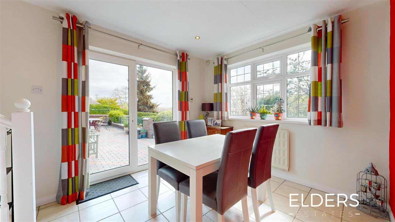 The Spinney - Picture 17