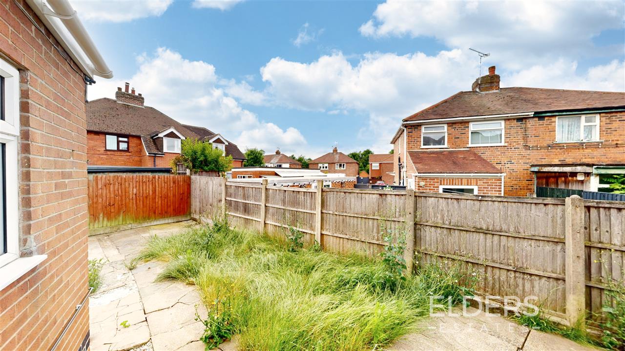 Derbyshire Drive - Picture 16