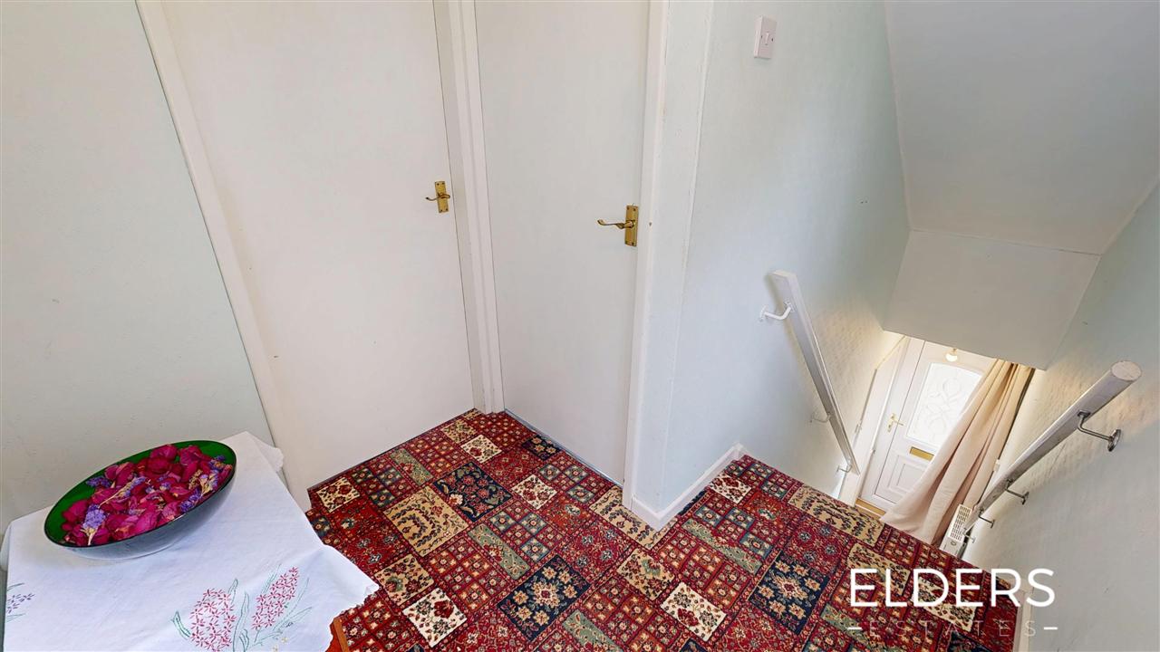 Holmefield Crescent - Picture 8