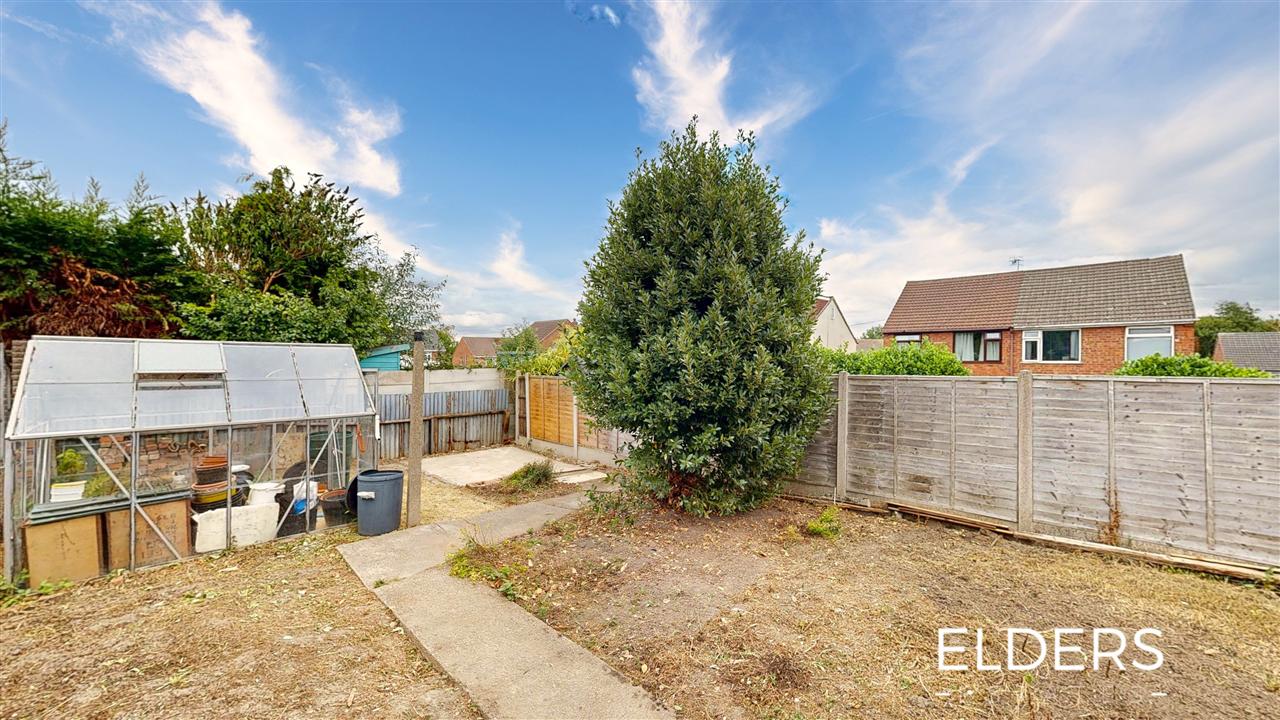 Holmefield Crescent - Picture 14