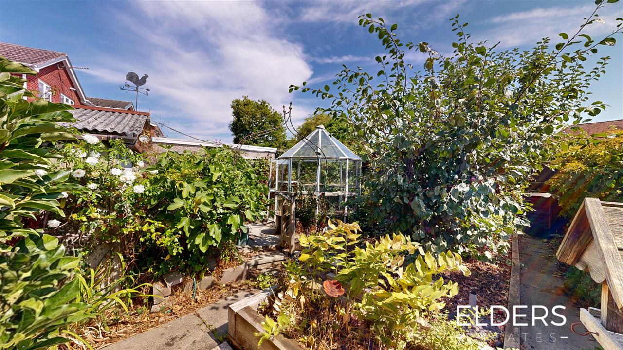Fernilee Close - Picture 14