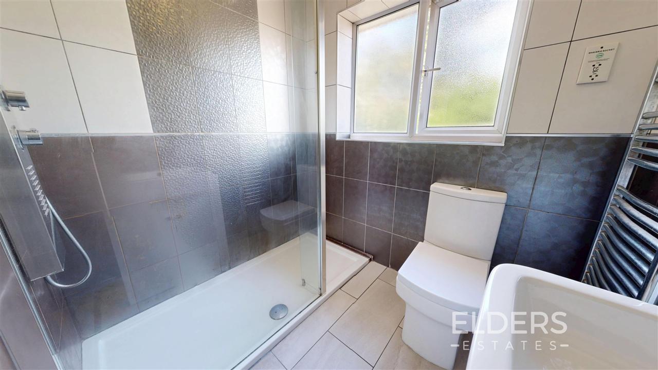 Armes Close - Picture 19