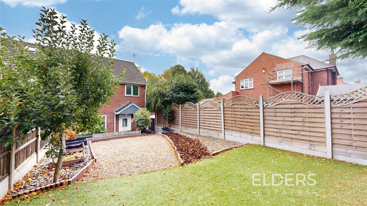 Armes Close - Picture 21