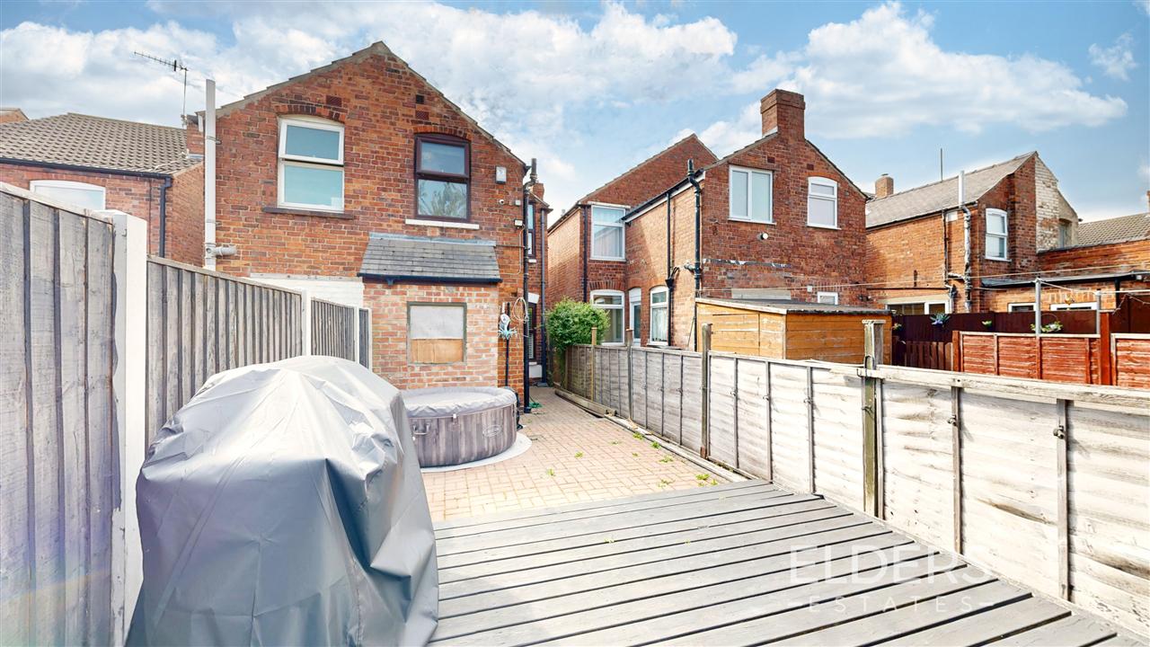 Barker Gate - Picture 15