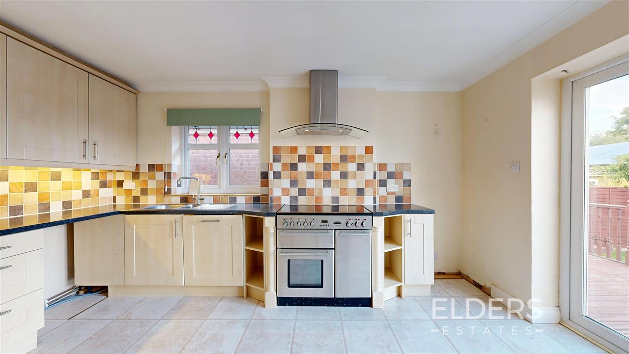 Nursery Avenue - Picture 5