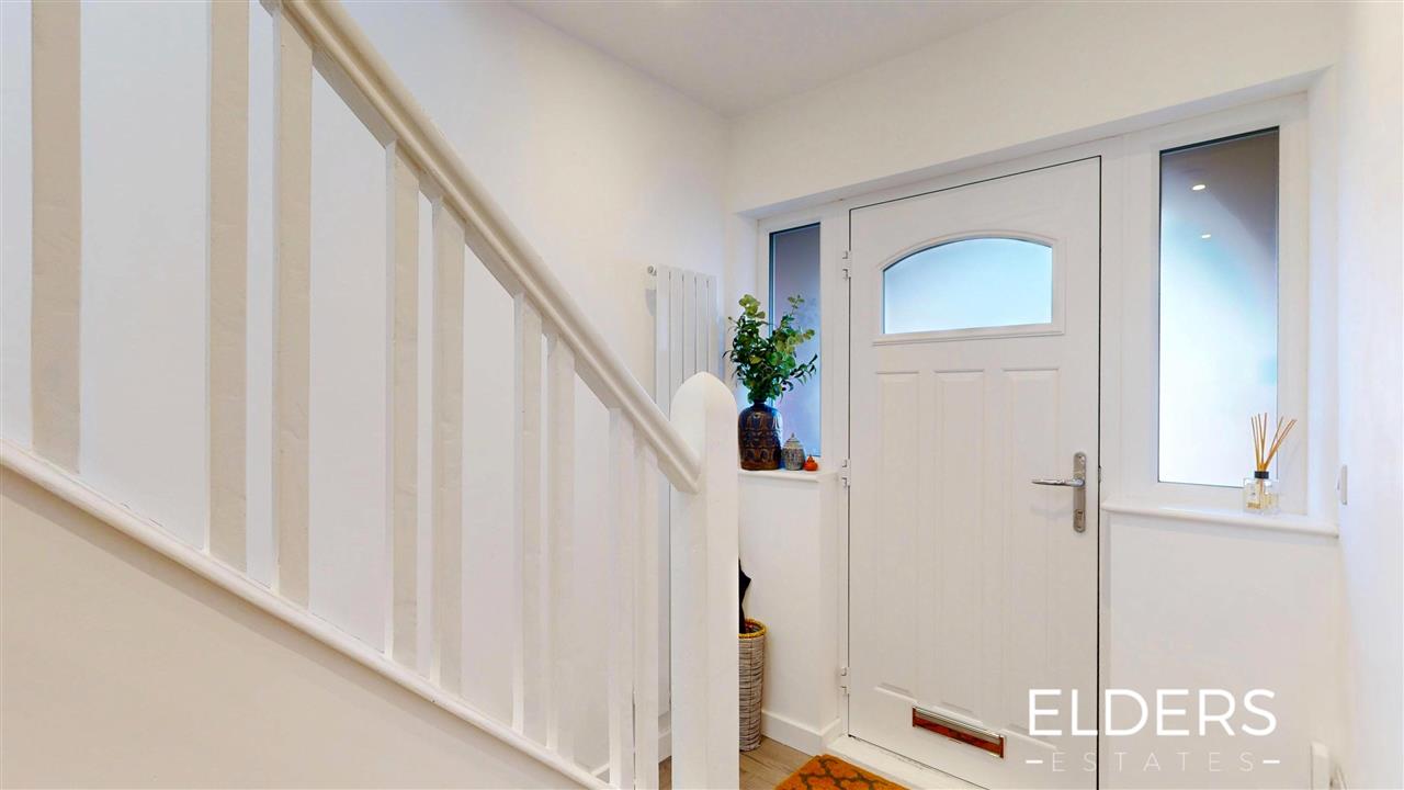 Longfield Crescent - Picture 3