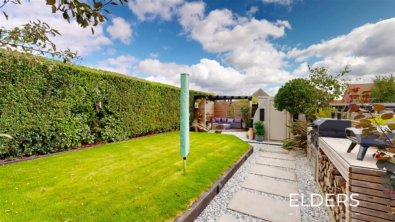 Longfield Crescent - Picture 27